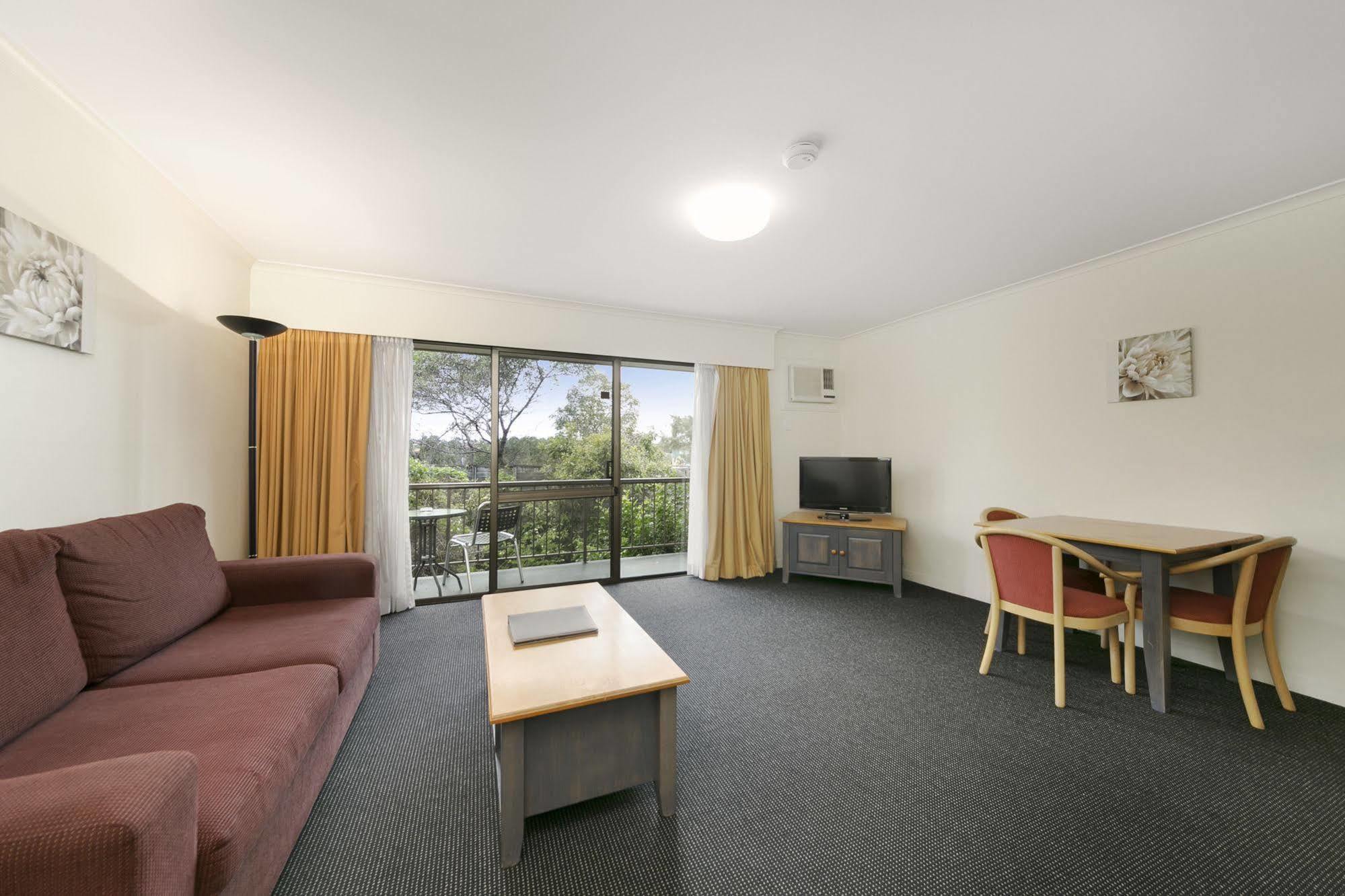 Mt Ommaney Hotel Apartments Brisbane Dış mekan fotoğraf